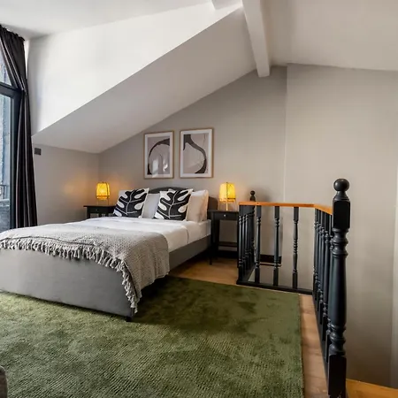 Luxury 4-bedroom House With Private Large Terrace Balcony - 2 Bathrooms * 이스탄불
