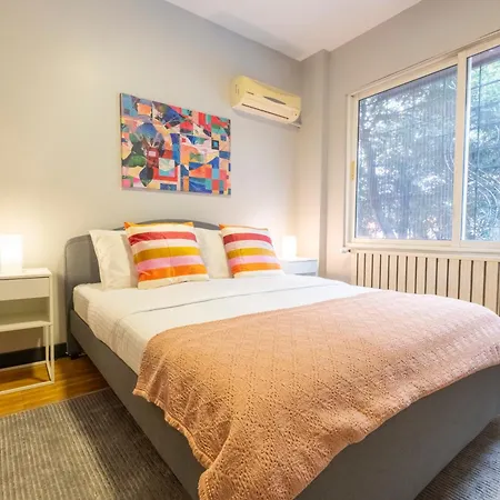 Luxury 4-bedroom House With Private Large Terrace Balcony - 2 Bathrooms 이스탄불