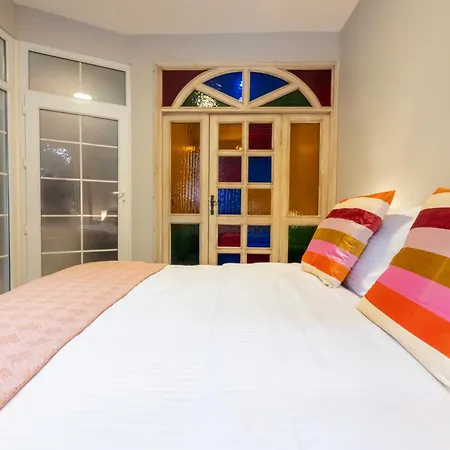 Luxury 4-bedroom House With Private Large Terrace Balcony - 2 Bathrooms Appartamento *